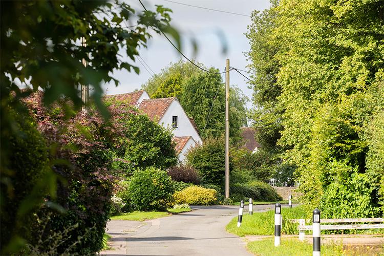 Top Five Reasons to Move to Ickford news article