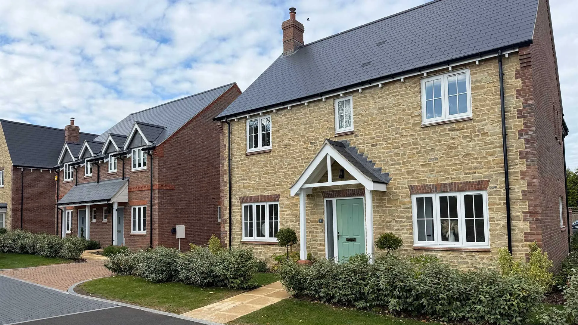 Deanfield Row - Lead image